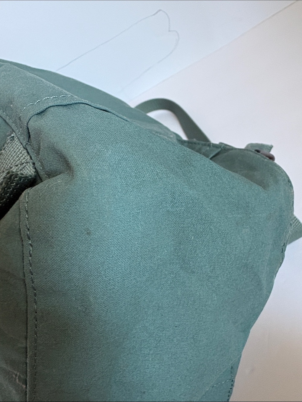 Fjallraven Kanken classic backpack in frost green clean - Picture 15 of 16